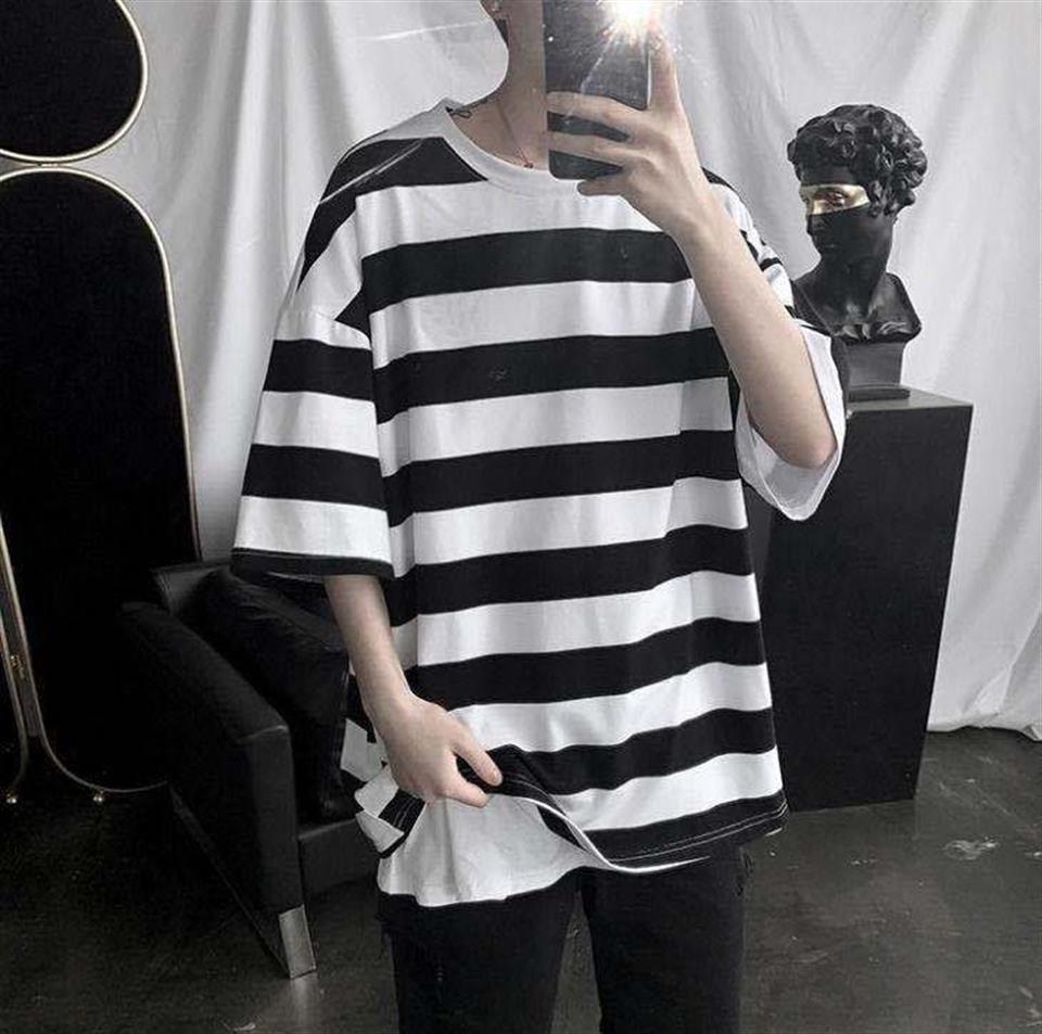 Siyah Beyaz Çizgili Unisex Oversize T-shirt