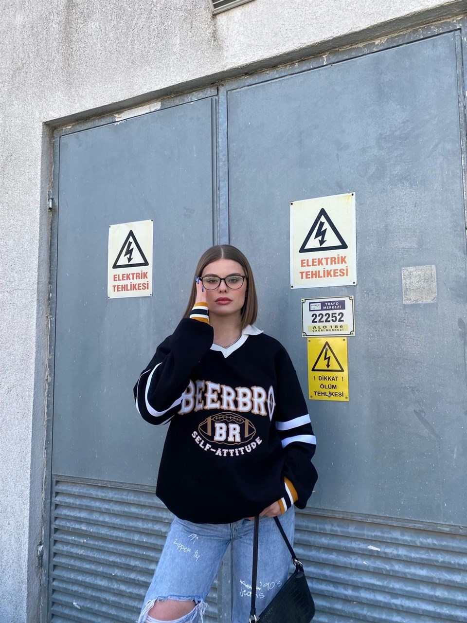 Sokak Tarzı Siyah Beerbro Nakışlı Kabartma  Sweatshirt