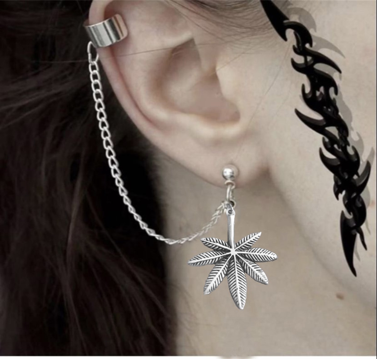 Touz Gothic Leaf Zincirli Sallantılı Küpe
