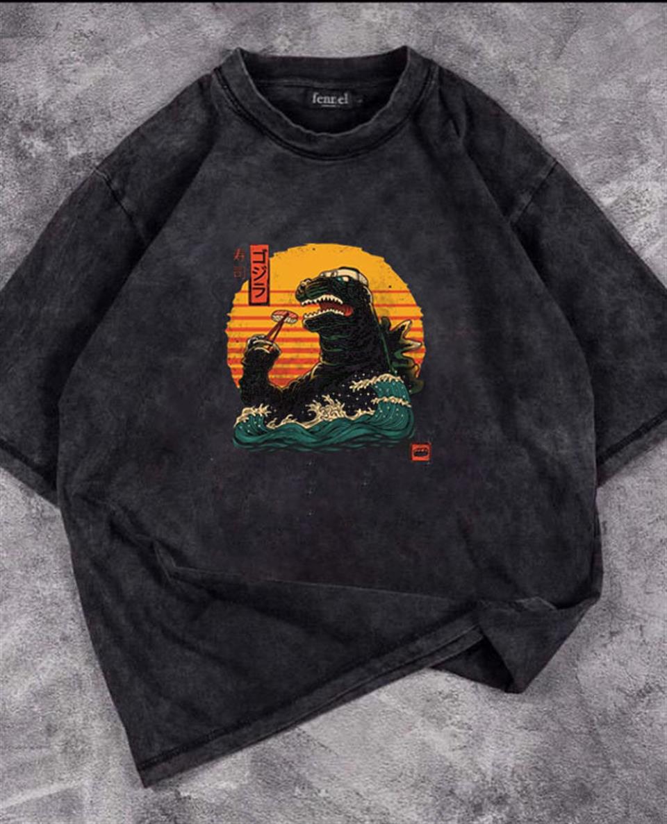 Yıkamalı Godzilla Sushi Eskitme T-shirt