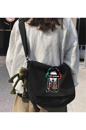  Its Only Wednesday Postacı Çanta Onlyyy Unisex Siyah Postacı Çantası