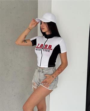 1898 Newyork Baskılı Fermuarlı Crop Bluz