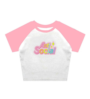 Anti Social Baskılı Pembe Reglan Kol Beyaz Crop