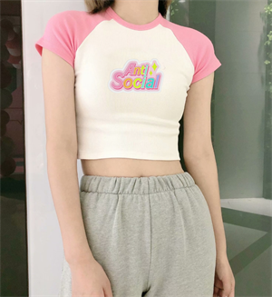 Anti Social Baskılı Pembe Reglan Kol Beyaz Crop