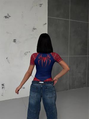 Dijital Baskılı Kısa Kollu  Spider Çıtçıtlı Crop Bluz