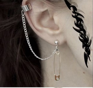 Gothic Punk Cross Uzun Zincirli Çengelli İğne Küpe