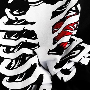 Gothic Skeleton And Heart Siyah Unisex Tshirt