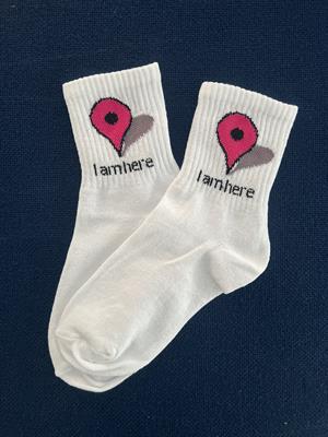 I Am Here Location Unisex Beyaz Kolej Çorap