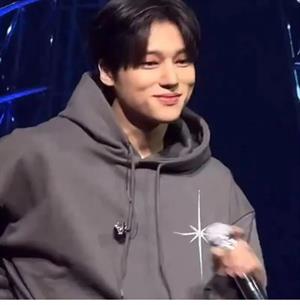 Kpop Ateez Antrasit Kapüşonlu Sweatshirt
