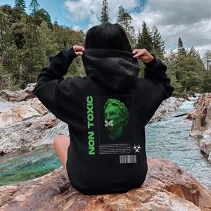 Non Toxic Sırt Baskılı Siyah Kapüşonlu Sweatshirt