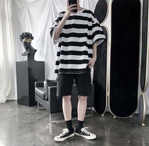 Siyah Beyaz Çizgili Unisex Oversize T-shirt