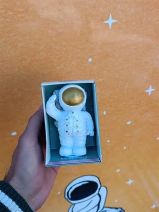 Touz Saluting Astronaut Figür