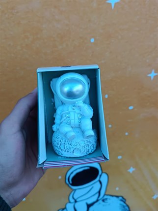 Touz Thinking Astronaut Figür