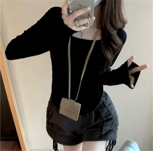 Uzun Kollu Y2K Cahron Basic Bodysuit