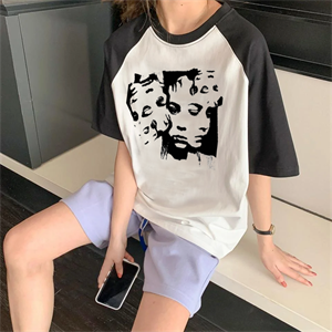 Y2k Face And Eyes Beyaz Reglan Kol Oversize T-shirt