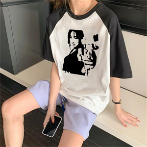 Y2k Shooting Girl Reglan Kol Beyaz Unisex Oversize T-shirt