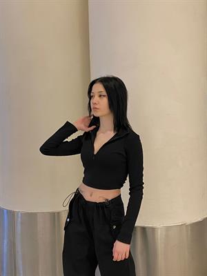 Yarım Fermuarlı Siyah Kaşkorse Crop
