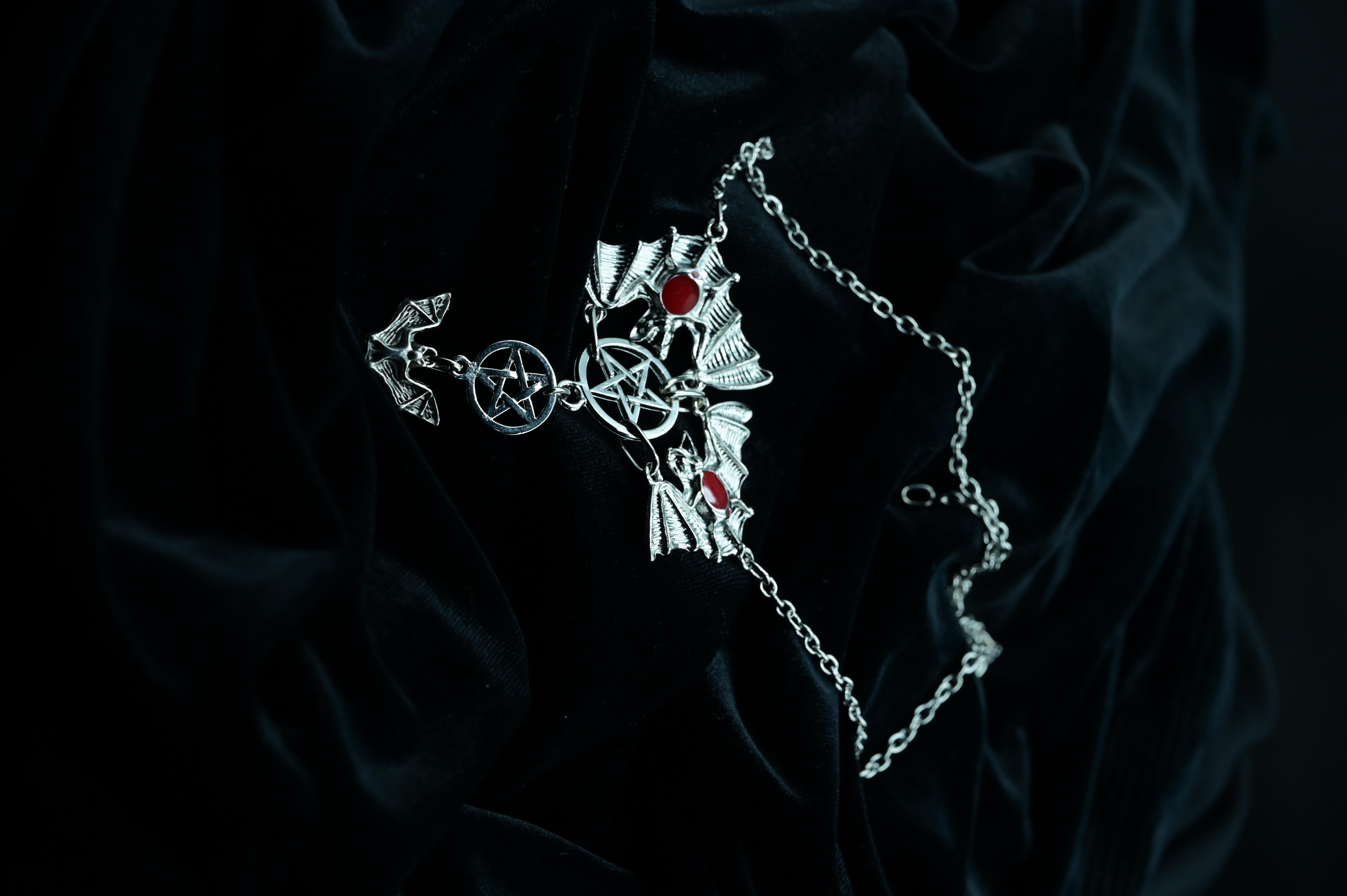 Bats and Pentagrams Kolye