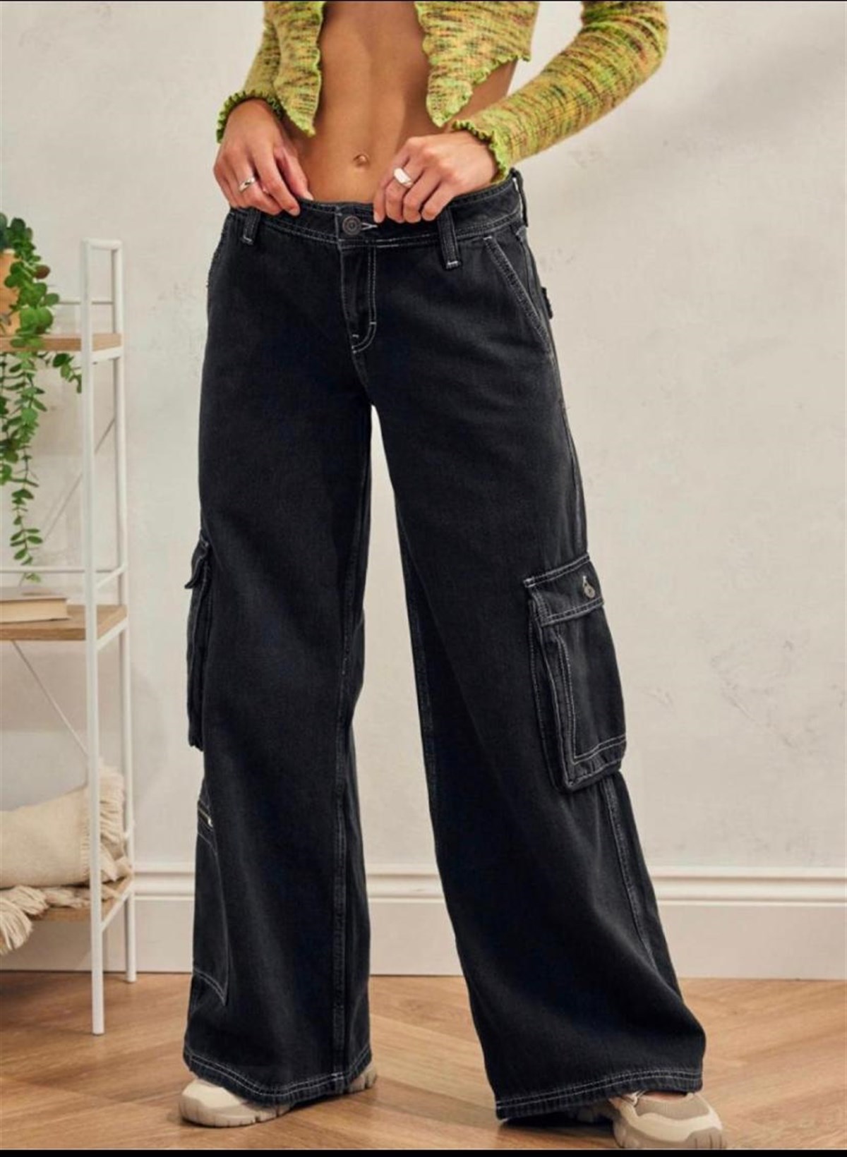 BLACK CARGO POCKET PALAZZO JEAN