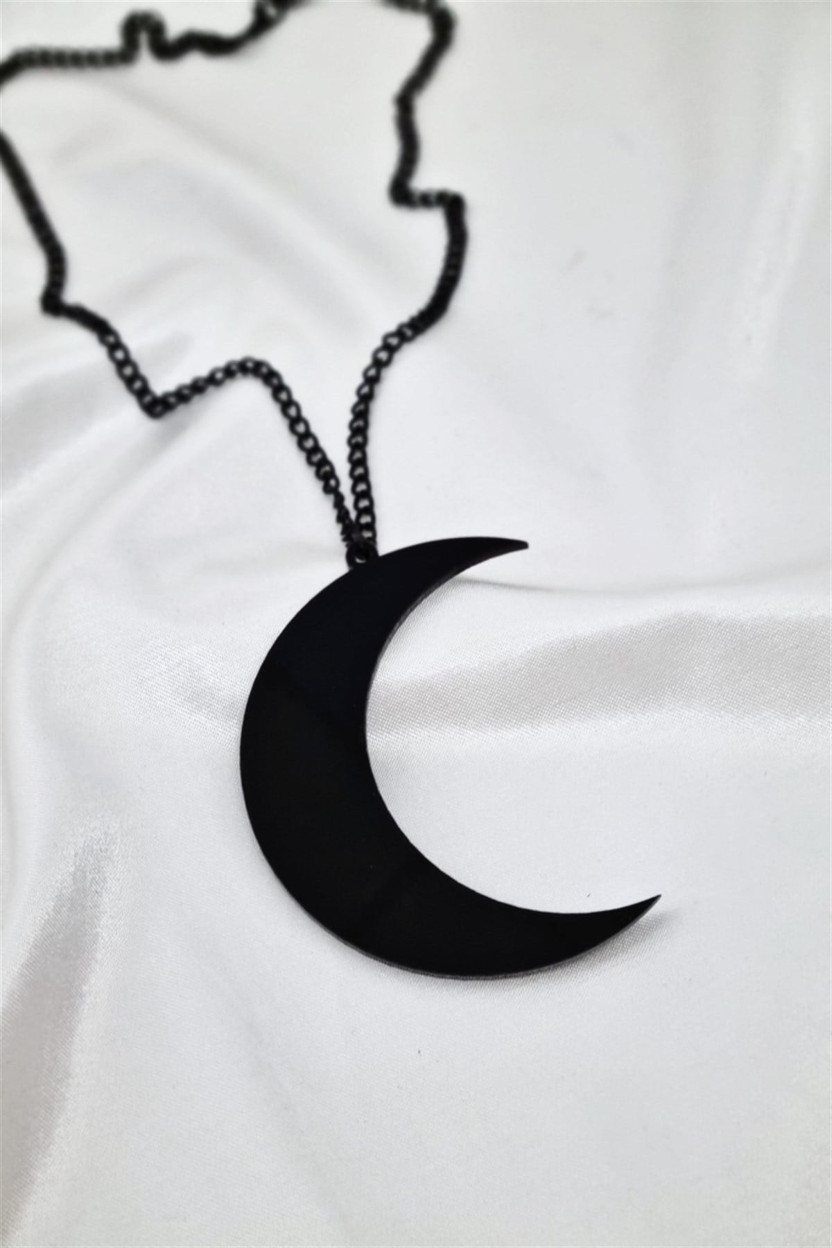 Gothic Moon Kolye