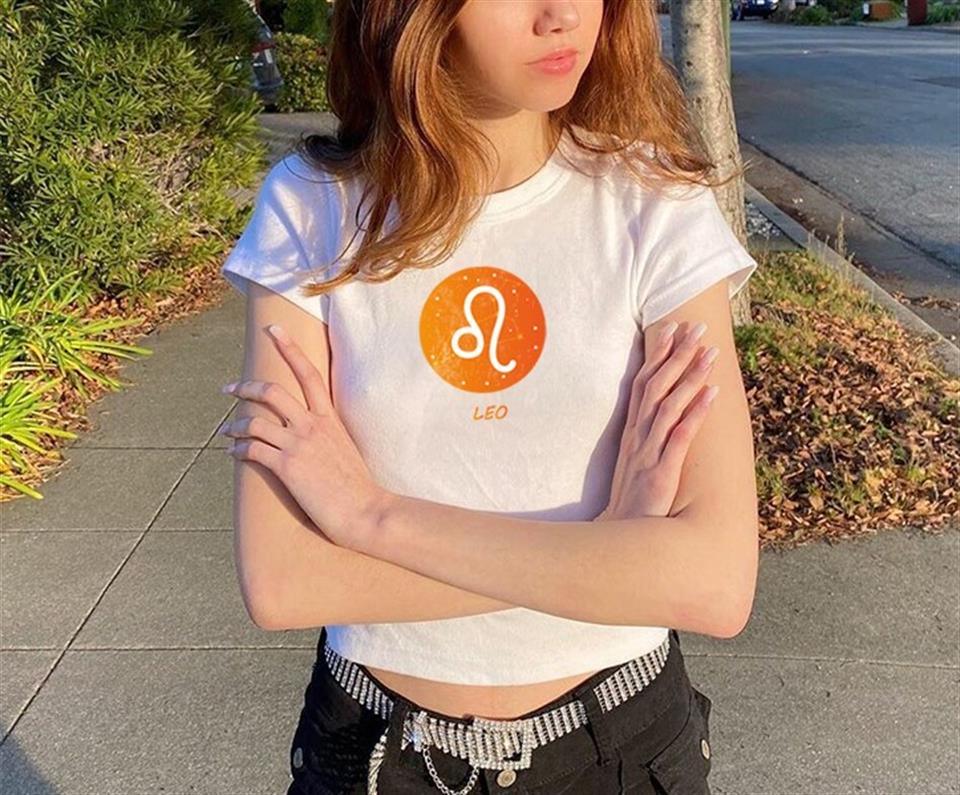 Horoscope Series Leo Baskılı Beyaz Crop