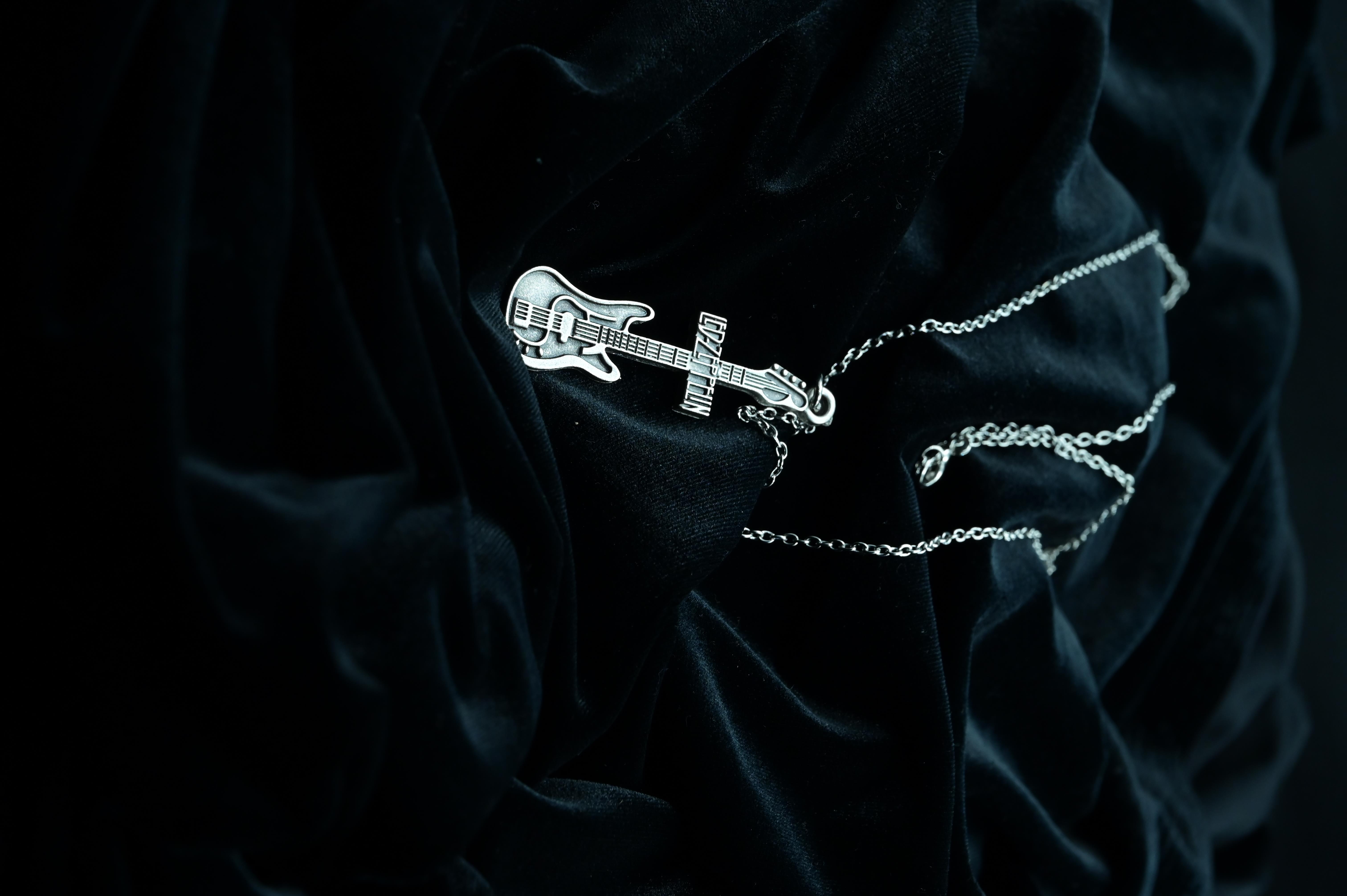 Led Zeppelin Guitar Unisex Kolye