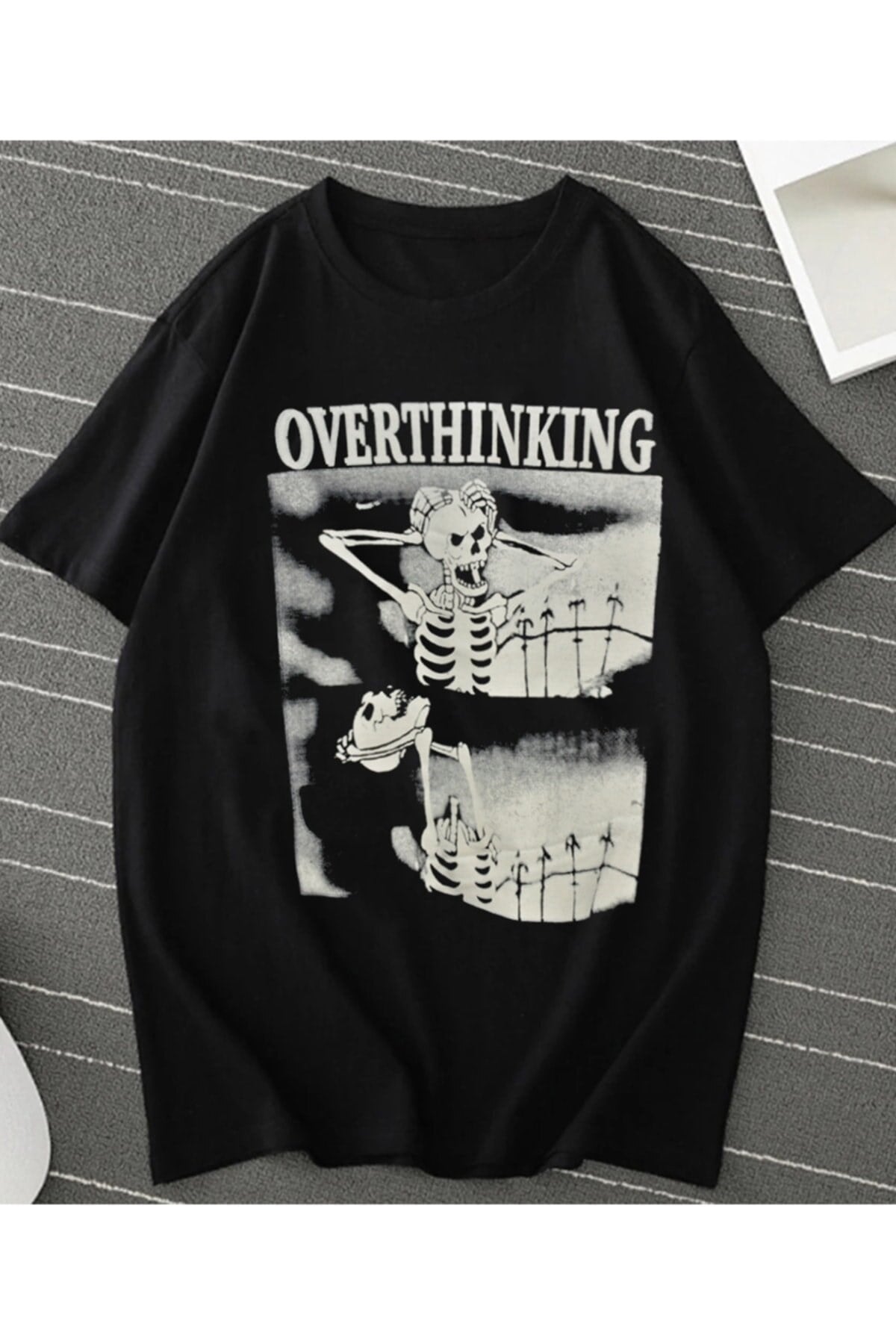 Siyah Renk Overthinking Iskelet Baskılı Geniş Kesim Unisex T-shirt