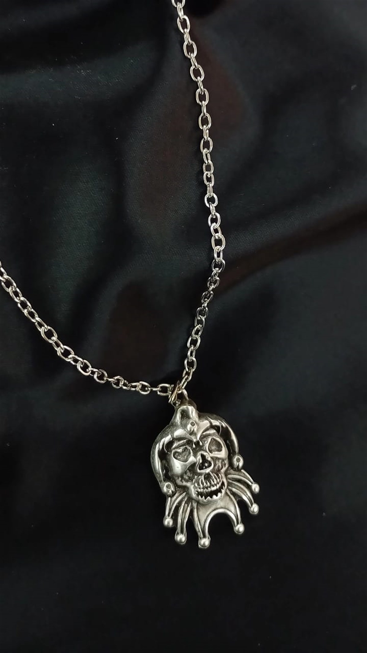 Skull With Heart Eyes Tasarımlı Kolye