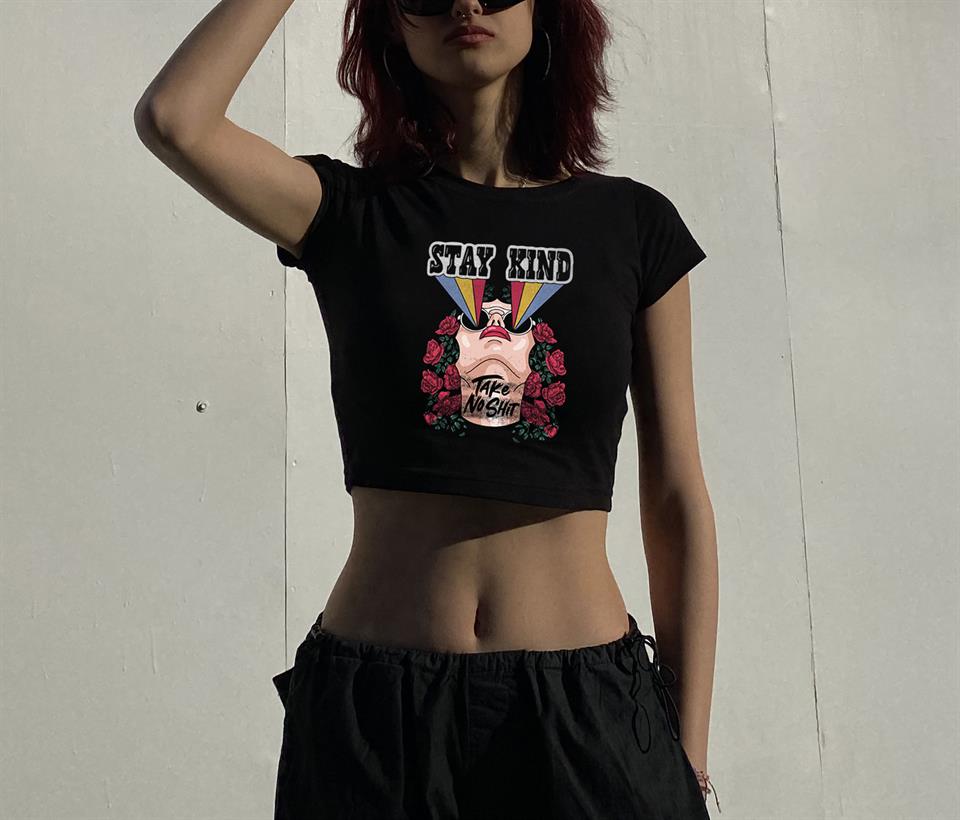 Stay Kind Girl Baskılı Siyah Crop
