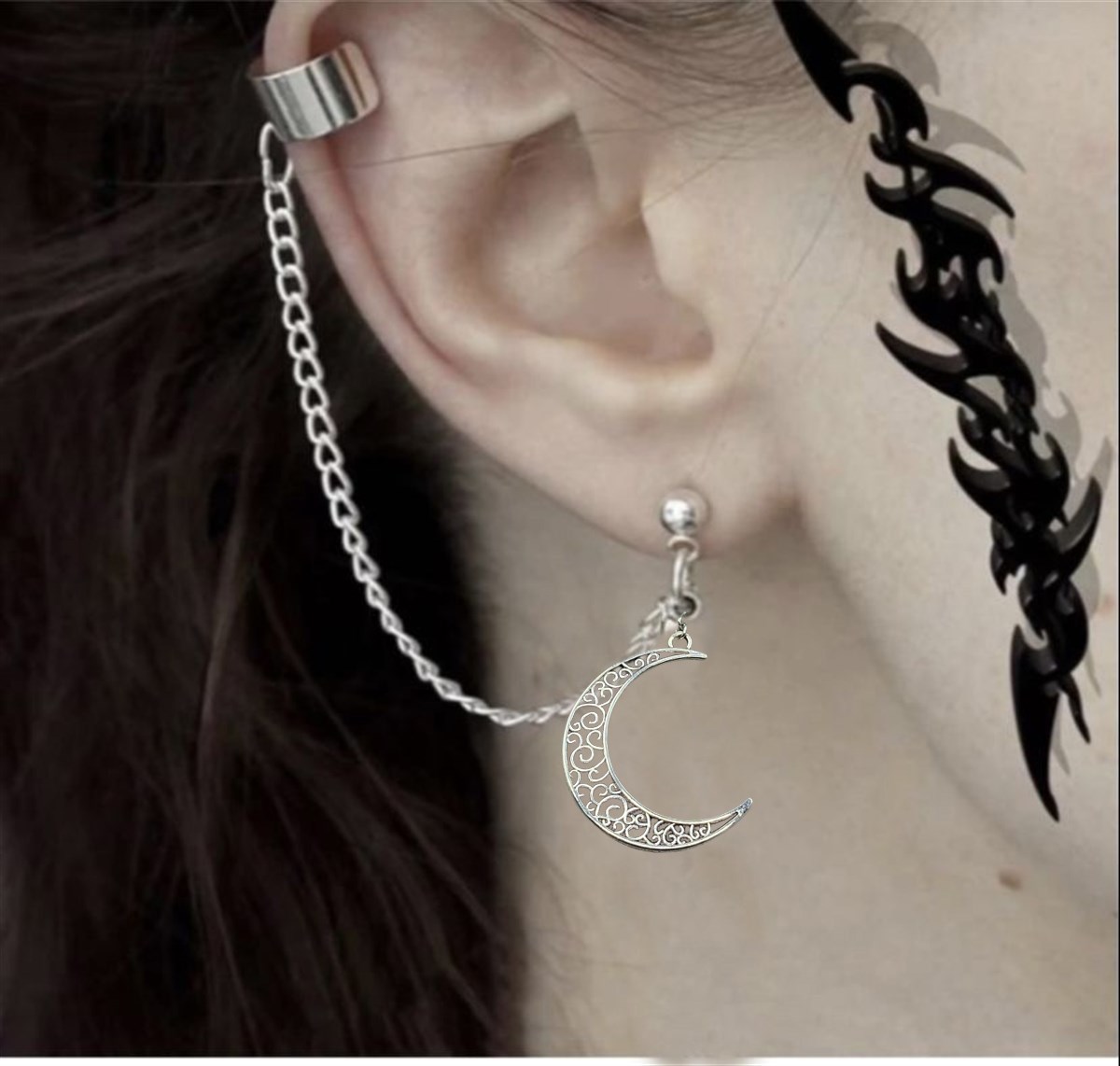 Touz Gothic Moon Zincirli Sallantılı Küpe