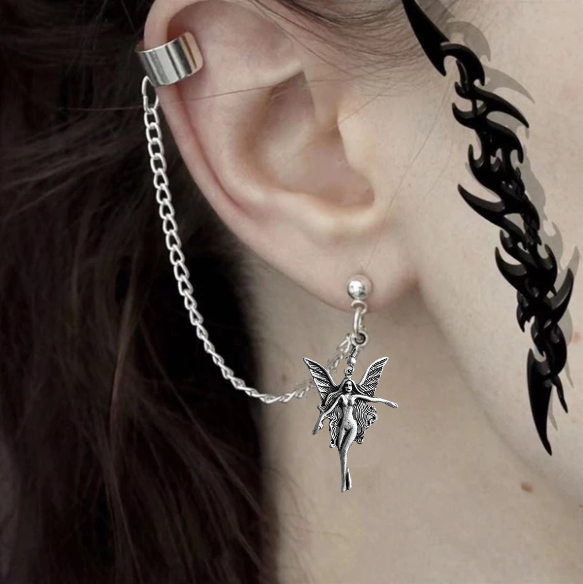 Touz Gothic Winged Girl Zincir Sallantılı Küpe