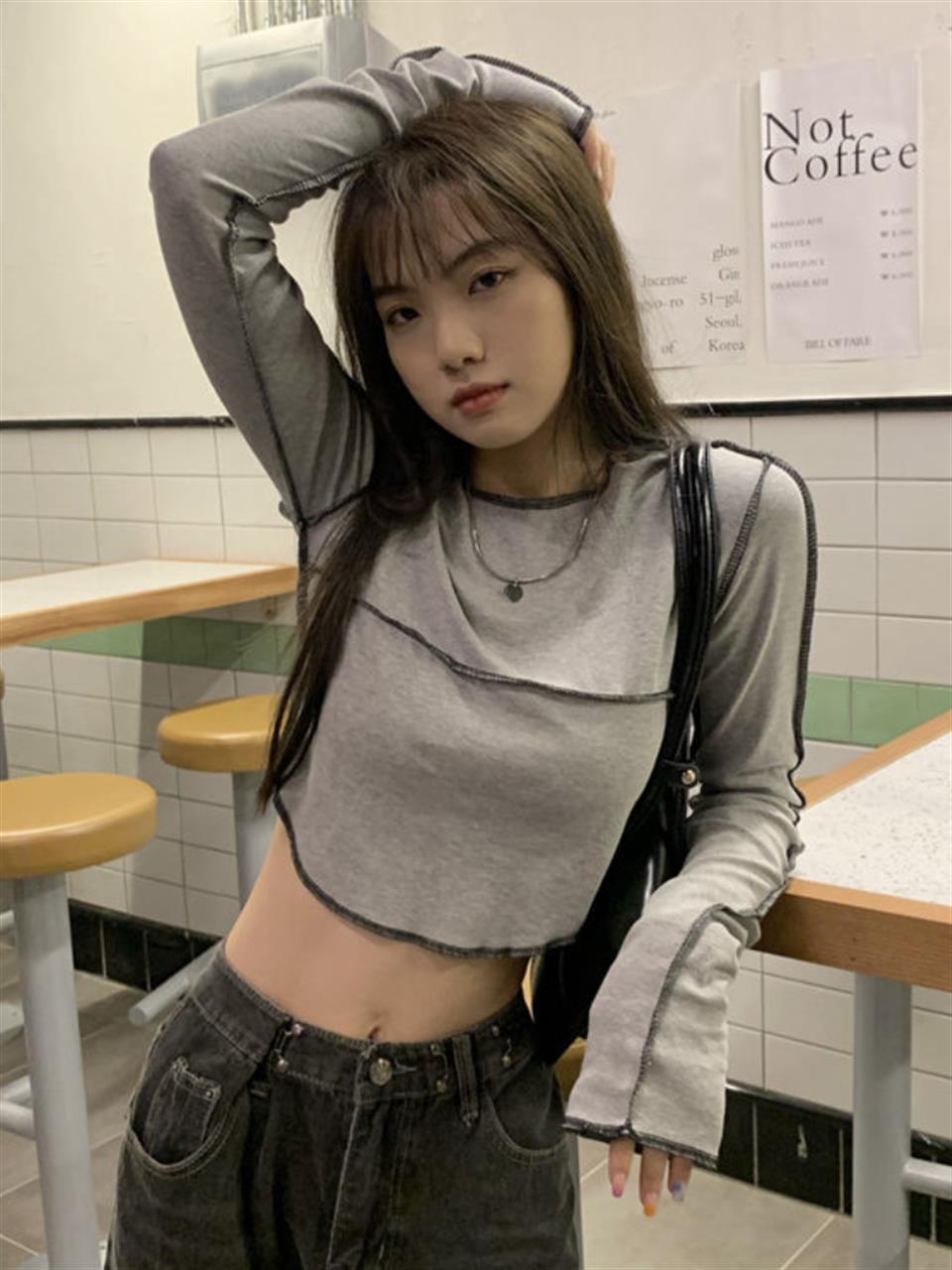 Y2K Streetwear Ters Dikiş Detaylı Uzun Kollu Beyaz Crop