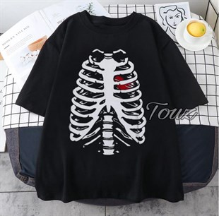 Gothic Skeleton And Heart Siyah Unisex Tshirt