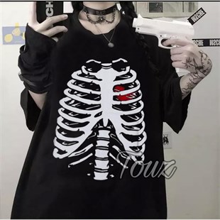 Gothic Skeleton And Heart Siyah Unisex Tshirt
