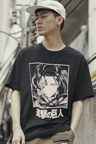 Siyah Renk Attack On Titan Levi Ackerman Sırt Baskı Detaylı Unisex Anime T-shirt