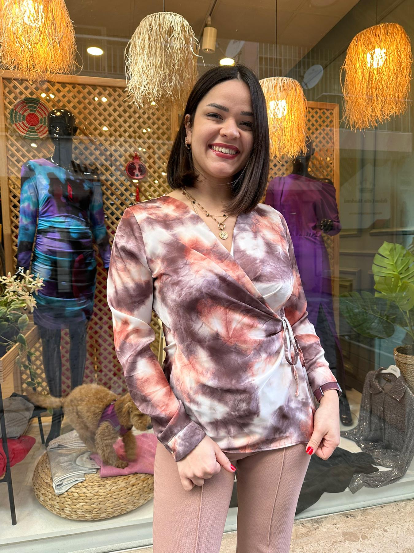 Kahveli Batik Desen Gömlek