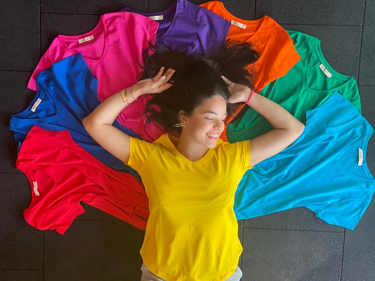 V Yaka Basic T-shirt