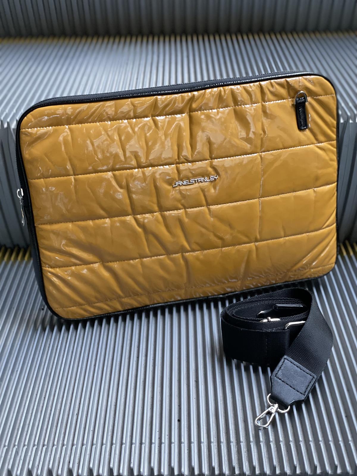Husk Laptop Kılıfı (Laptop Çantası)