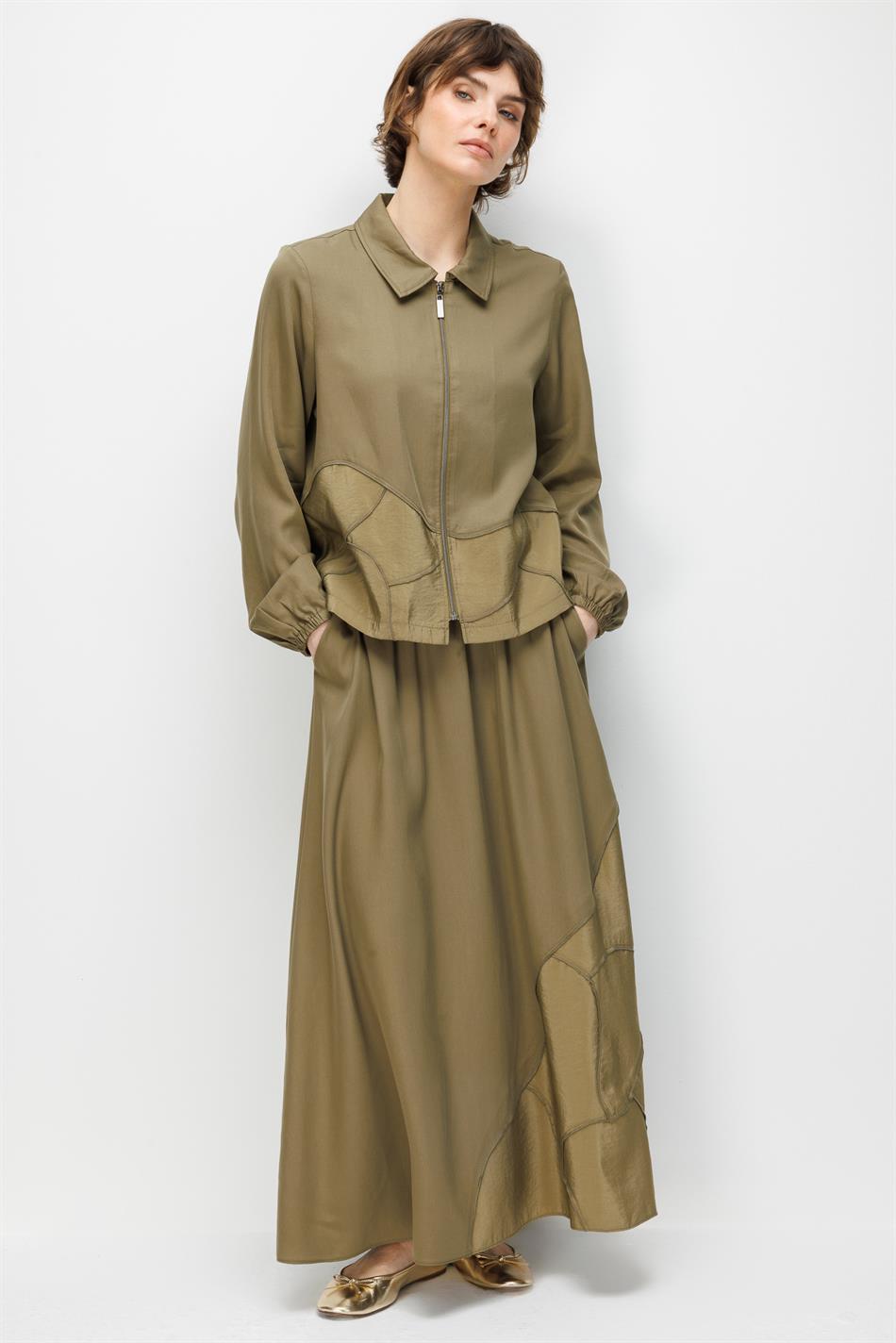 100% natuurlijke LyoCEL gedrapeerde, zachte, handgemaakte geborduurde rok en maxi-jas set - Khaki