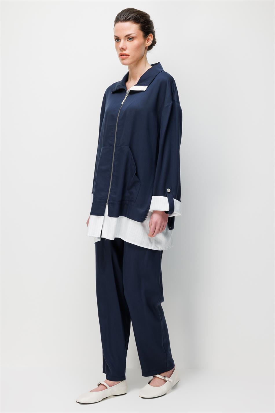 100% natuurlijke LyoCEL gedrapeerde, zachte stof, broek en maxi-tuniek met marineblauwe details - Marineblauw