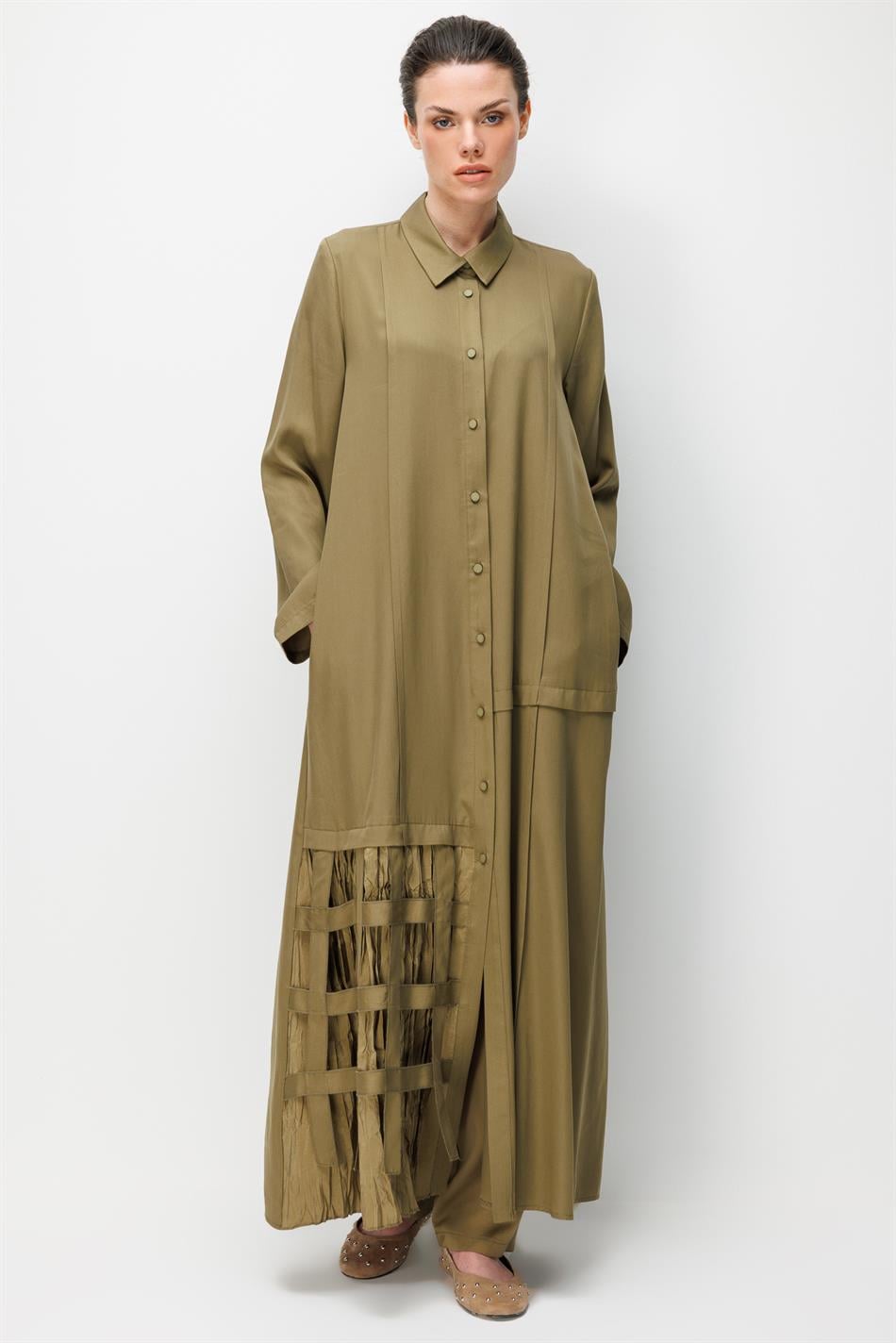 100 % natürliches LyoCEL, fließender, weicher Stoff, handgefertigt, allergiefrei, detailreich verarbeitet – Khaki