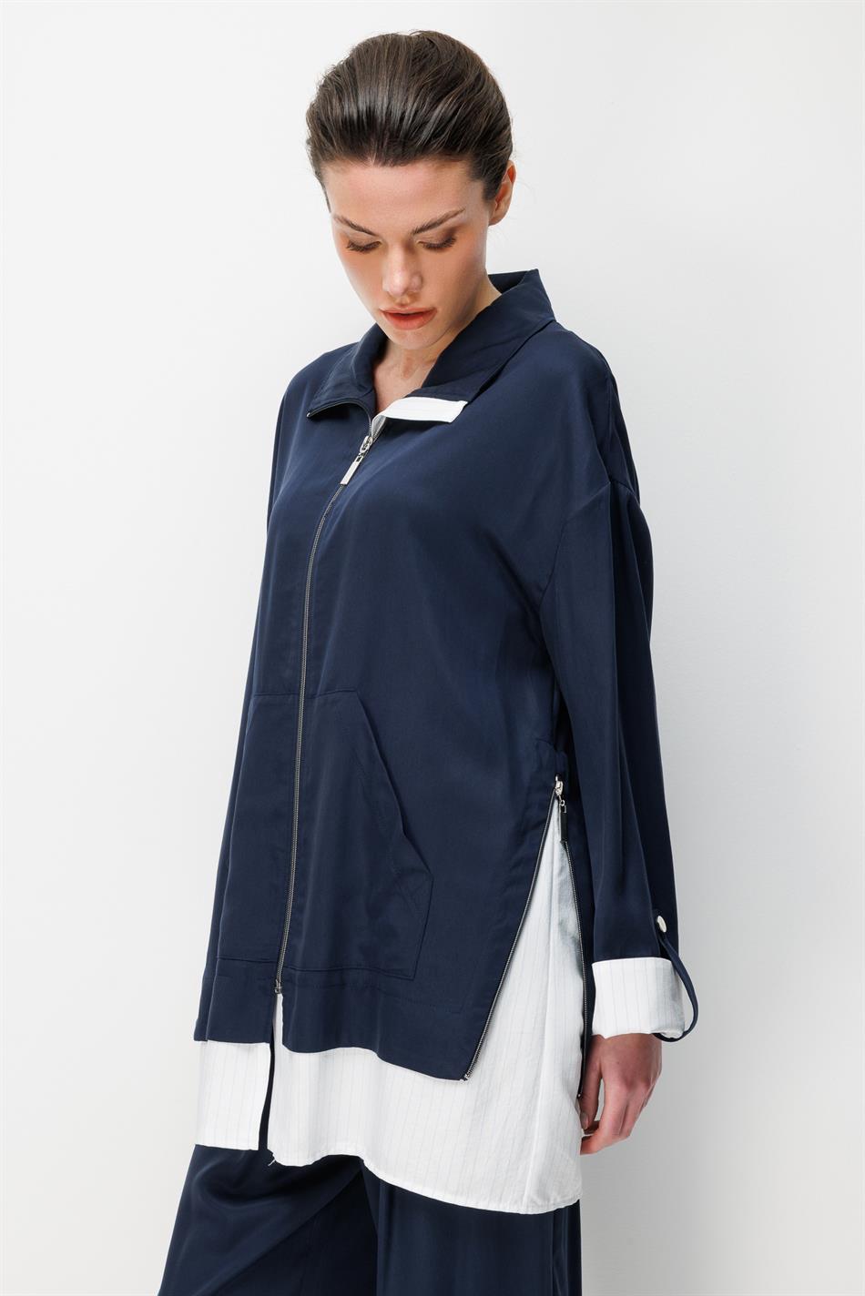 100% natuurlijke LyoCEL gedrapeerde, zachte stof, broek en maxi-tuniek met marineblauwe details - Marineblauw