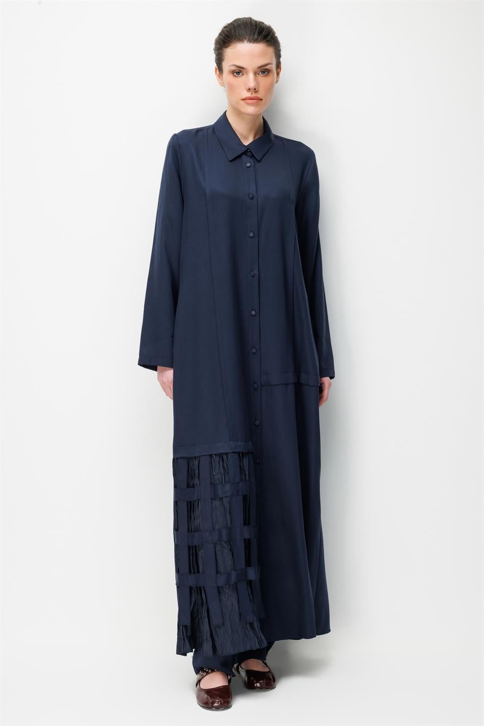 100 % natürliches LyoCEL, fließender, weicher Stoff, handgefertigt, allergiefrei, detailreich verarbeitet – Marineblau