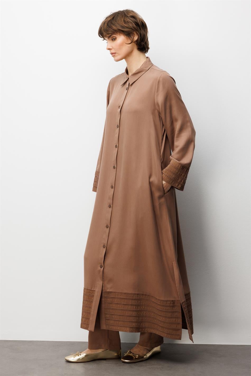 %100 Doğal LyoCEL ile Dökümlü Soft Hissiyat ve Elişi Bant Detaylı Ferace-Kahve