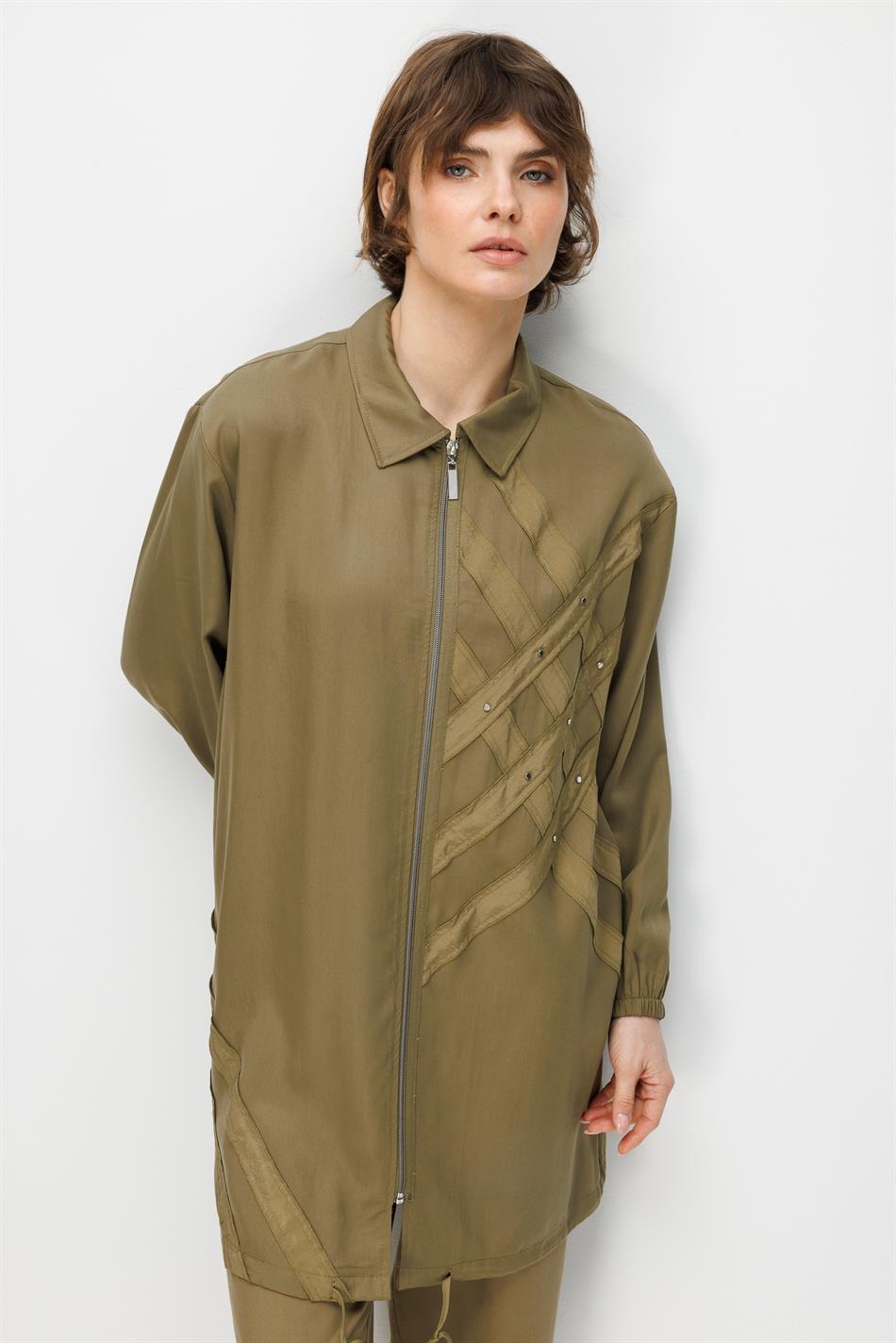 100% natuurlijke LyoCELL gedrapeerde, zachte broek met heupcoating en geweven details - Khaki