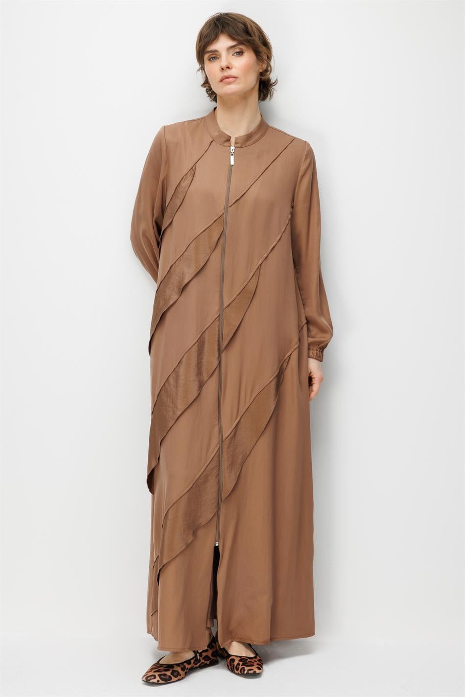 100% natuurlijke LyoCELL gedrapeerde, zachte abaya met ruches - Bruin