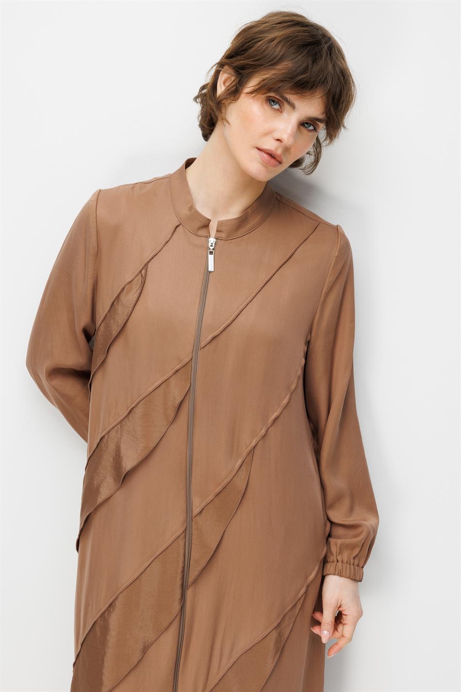 100% natuurlijke LyoCELL gedrapeerde, zachte abaya met ruches - Bruin