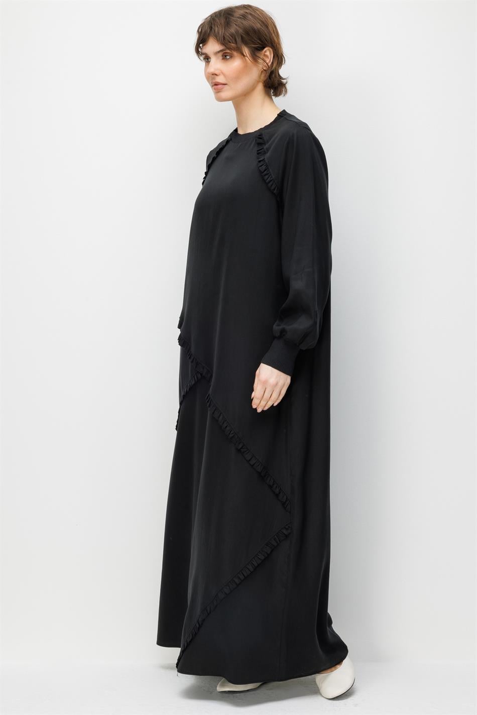 100% natuurlijke LyoCELL gedrapeerde, zachte maxi-jurk met plooien en Aller Garni-details - Zwart