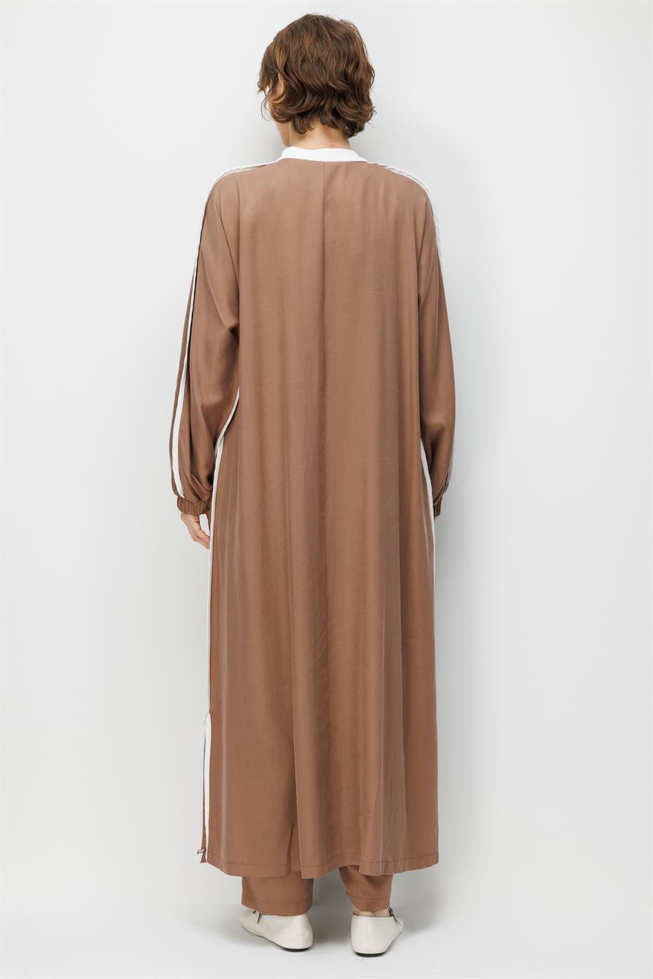 %100 Doğal LyoCELL Dökümlü Soft Hissiyat  Spor Bant Detaylı Maxi Tunik Ferace-Kahve