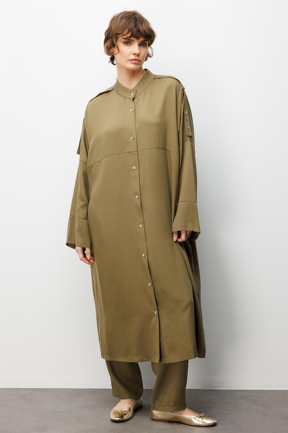 %100 Doğal LyoCELL ile Dökümlü Soft Hissiyat Rahat Kalıp Apolet ve Özel Düğme Detaylı Maxi Tunik-Haki